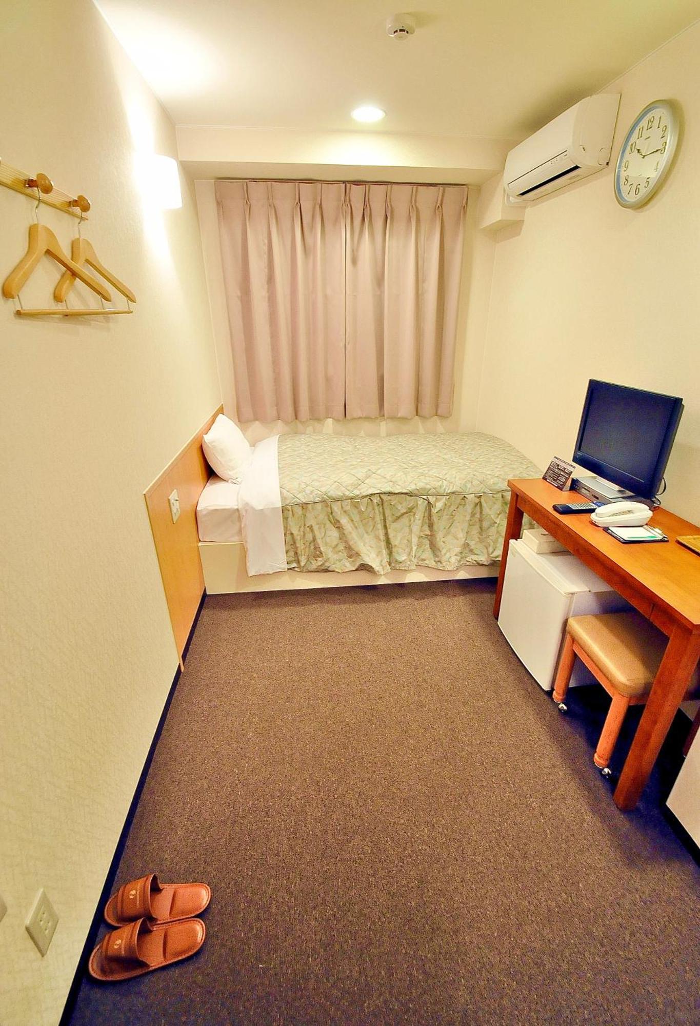 Okayama Universal Hotel Annex 2 Екстер'єр фото