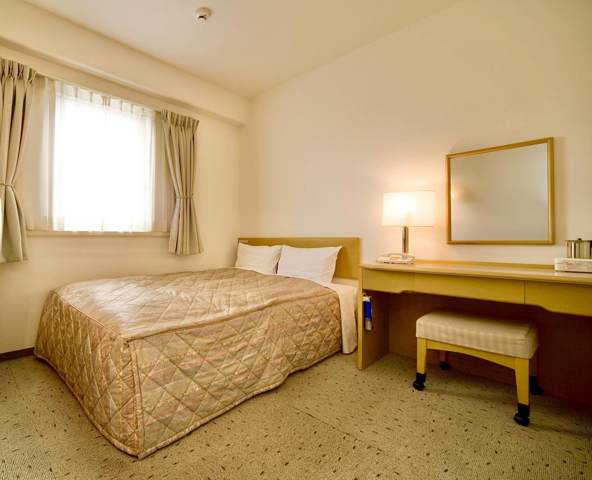 Okayama Universal Hotel Annex 2 Екстер'єр фото