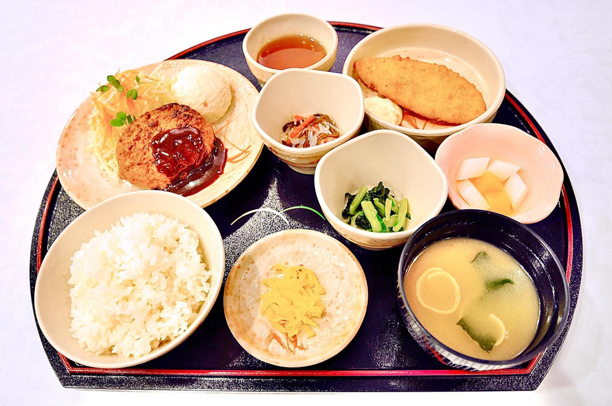 Okayama Universal Hotel Annex 2 Екстер'єр фото