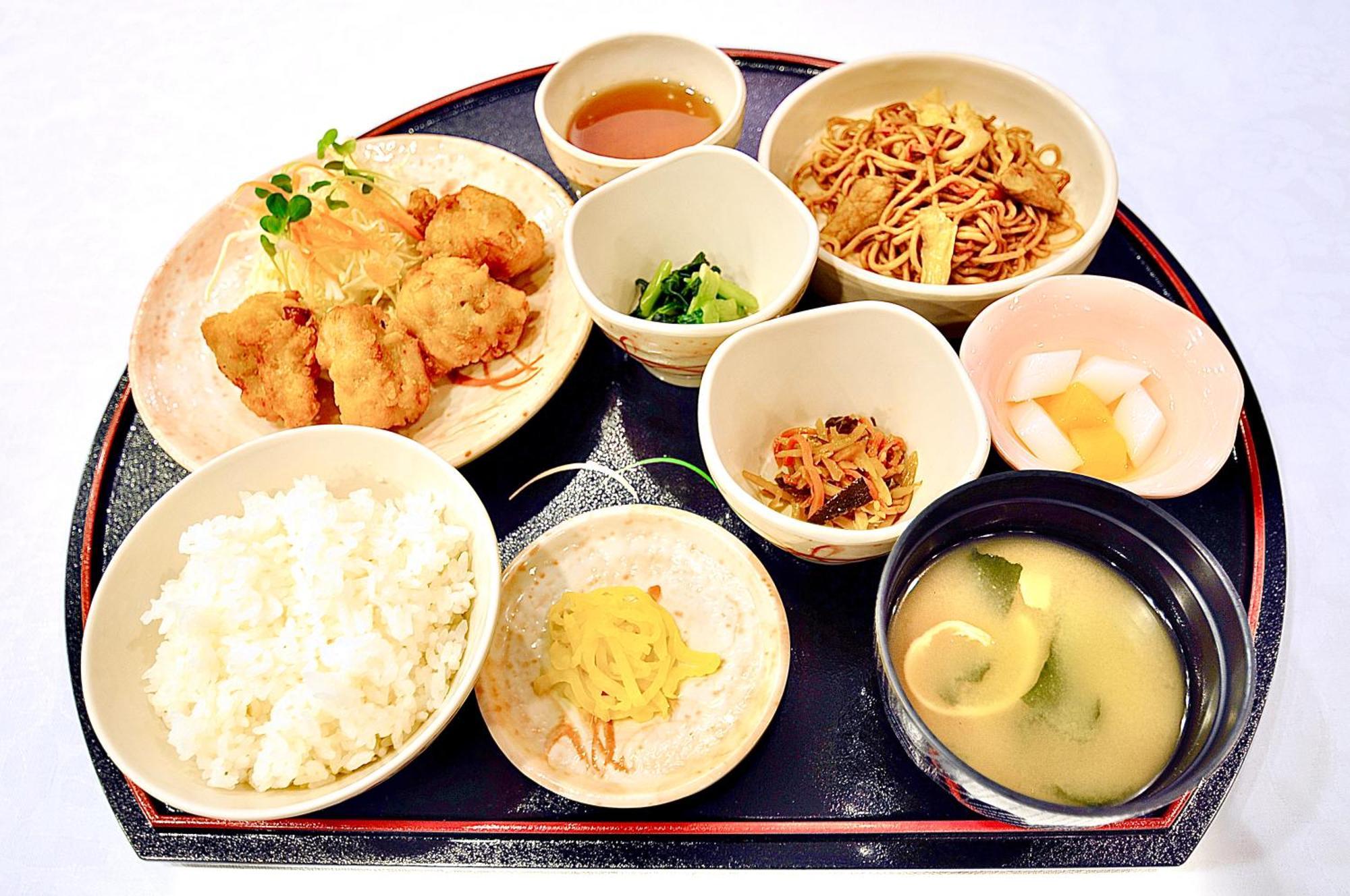 Okayama Universal Hotel Annex 2 Екстер'єр фото