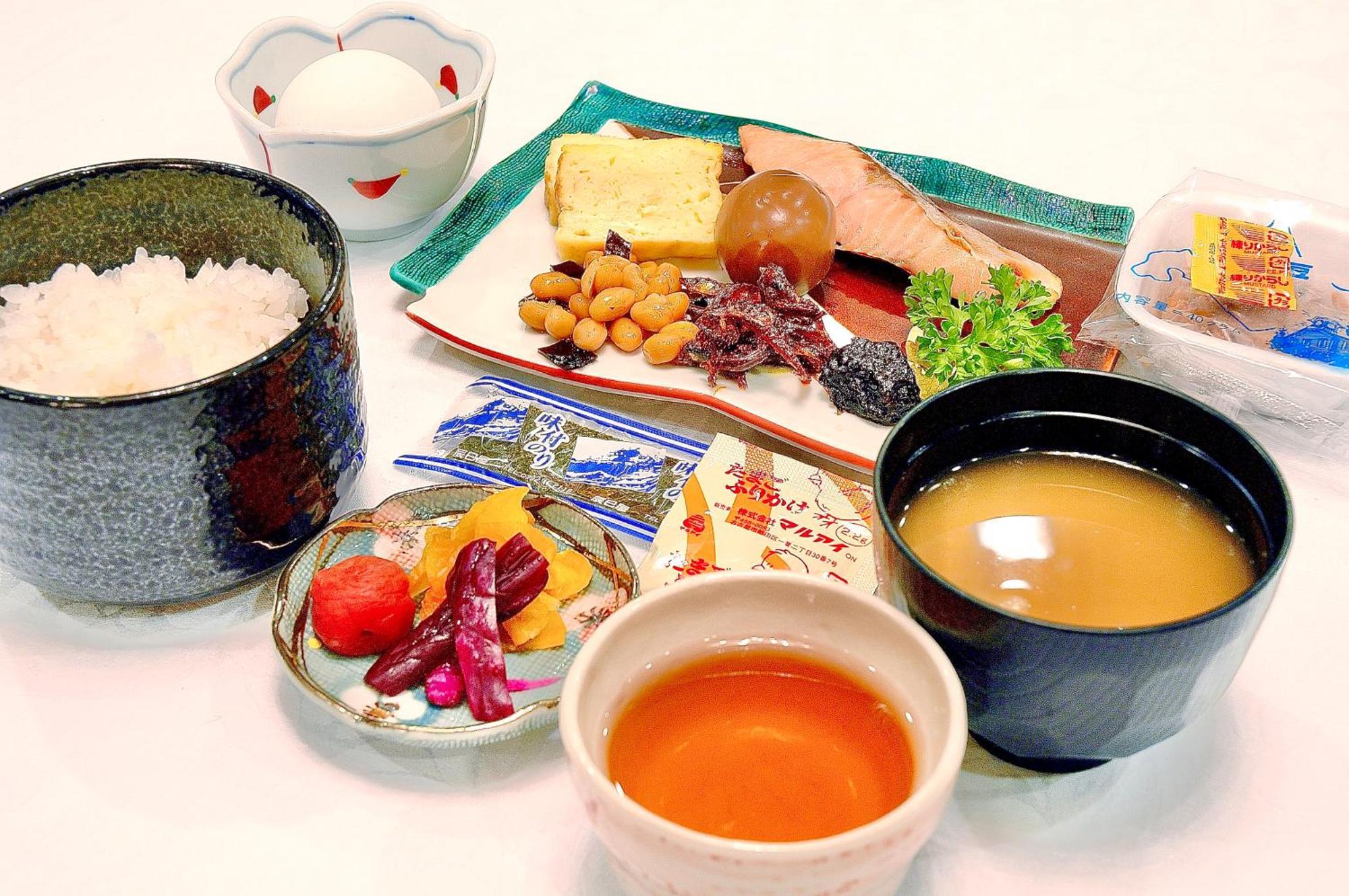 Okayama Universal Hotel Annex 2 Екстер'єр фото