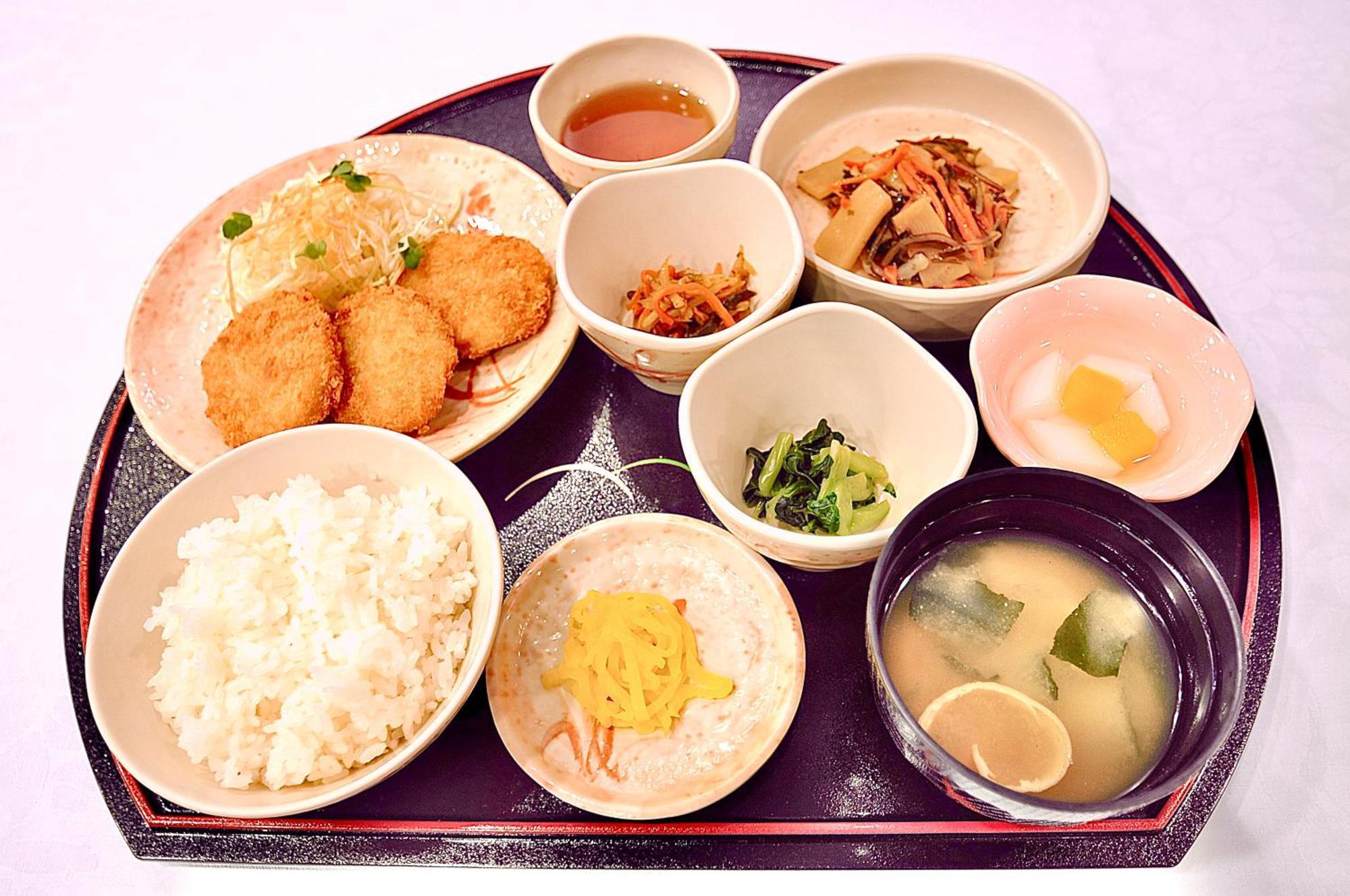Okayama Universal Hotel Annex 2 Екстер'єр фото
